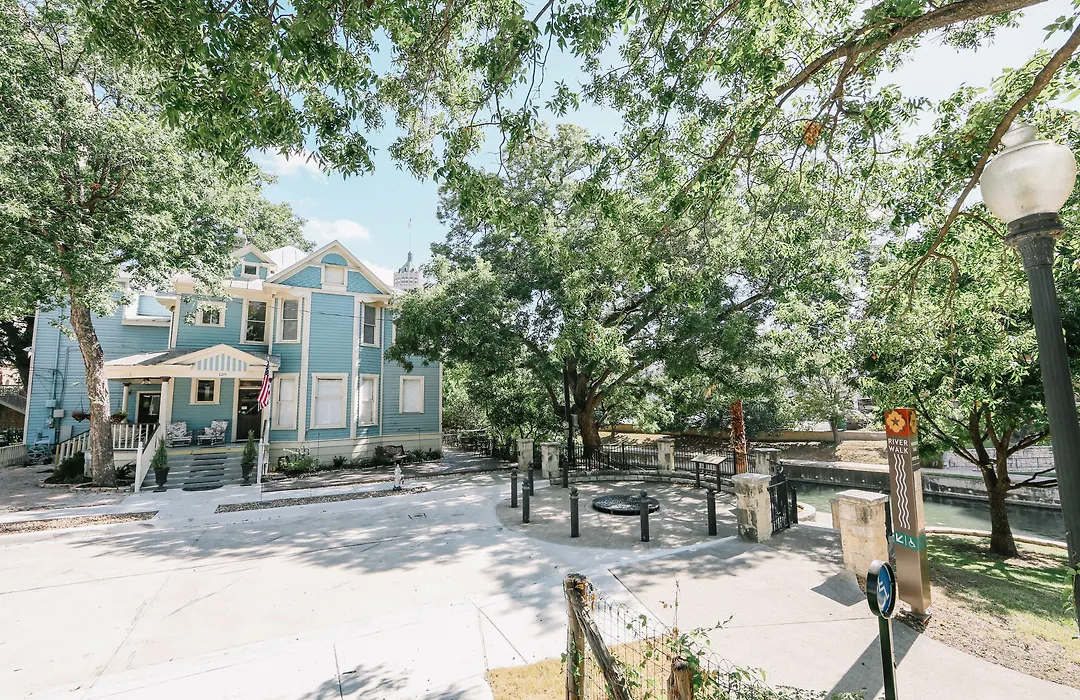 Inn On The Riverwalk-1